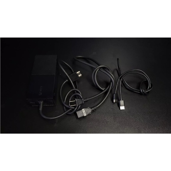 Microsoft Xbox One 500GB Black Console with Kinect and 10 Games - Picture 6 of 7